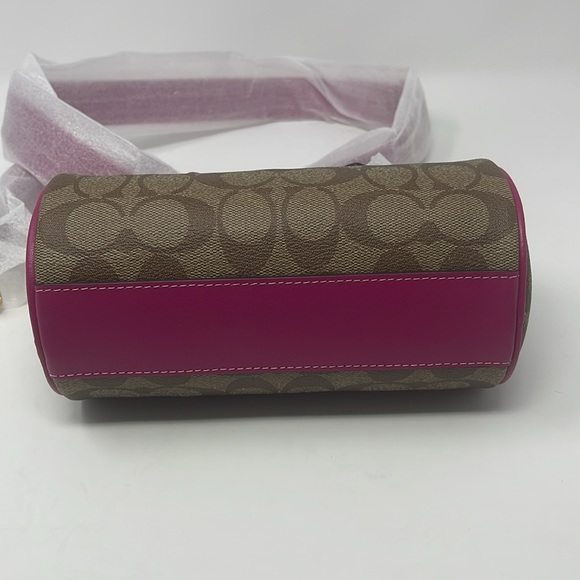 Coach Lacey Crossbody In Signature Canvas - Picture 4 of 9